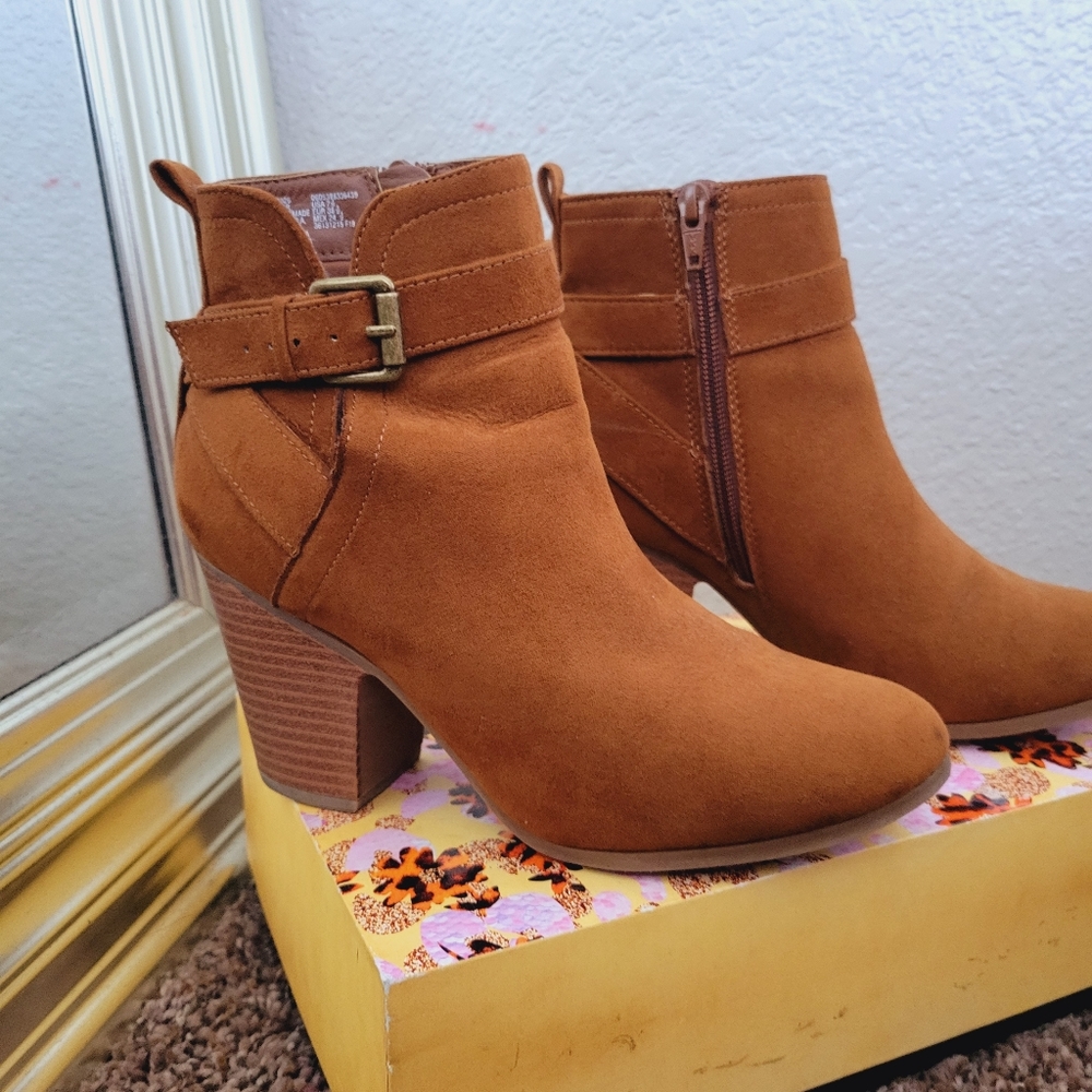 Ankle boots
